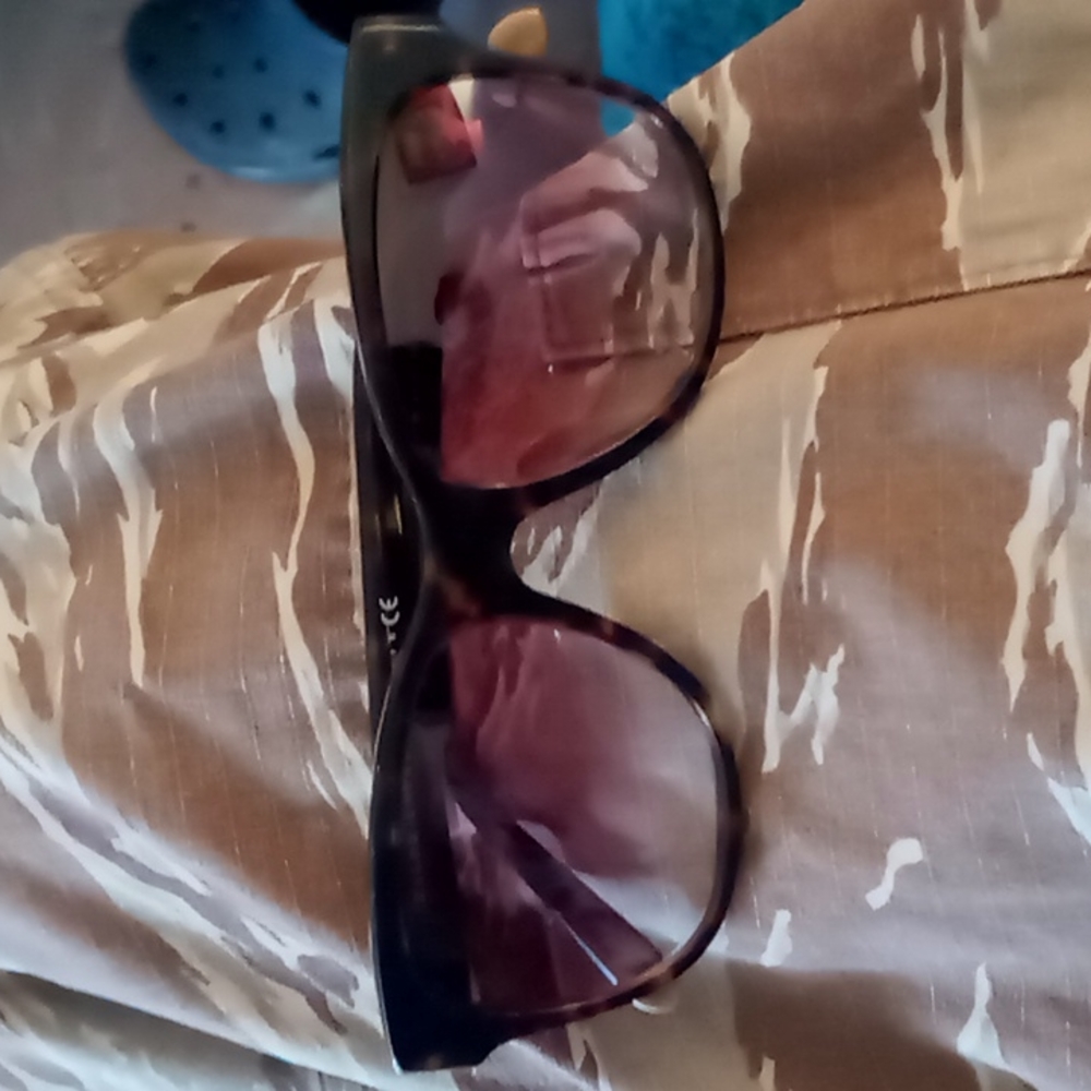 Authentic Ralph Lauren's unisex sunglasses